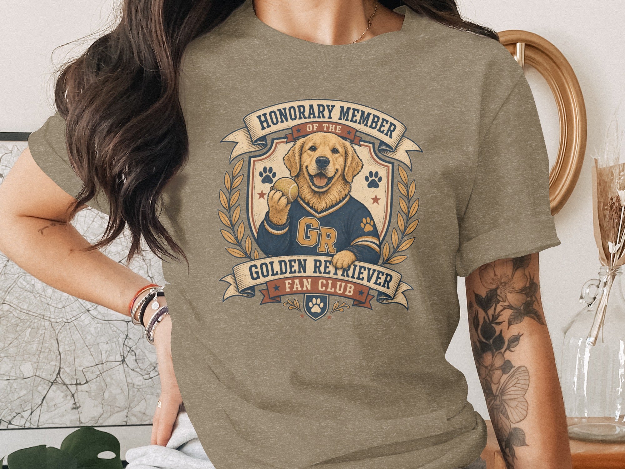 Golden Retriever Honoray Member of the GR Fan Club graphic t-shirt.